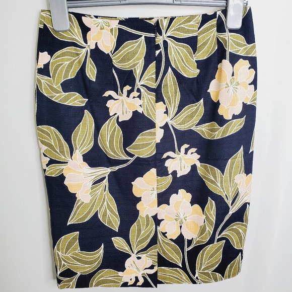 Ann Taylor Factory Navy Floral Pencil Skirt - Picture 2 of 4
